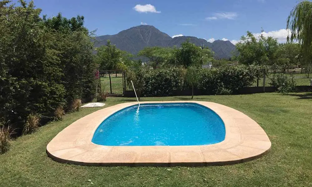 Moldear - Piscina Línea Banco y Escalera - MBE680